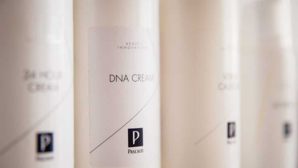Pascaud-producten voor thuis, waaronder de DNA-crème